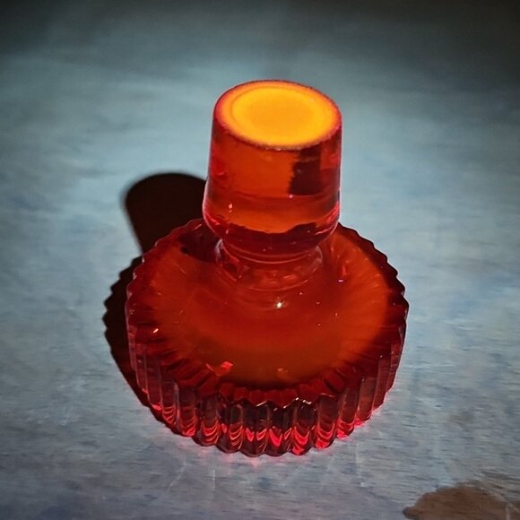 Cadmium Glass Yesteryear Decanter Amberina 10.25” With Stopper Stunning UV REACT - Picture 10 of 16